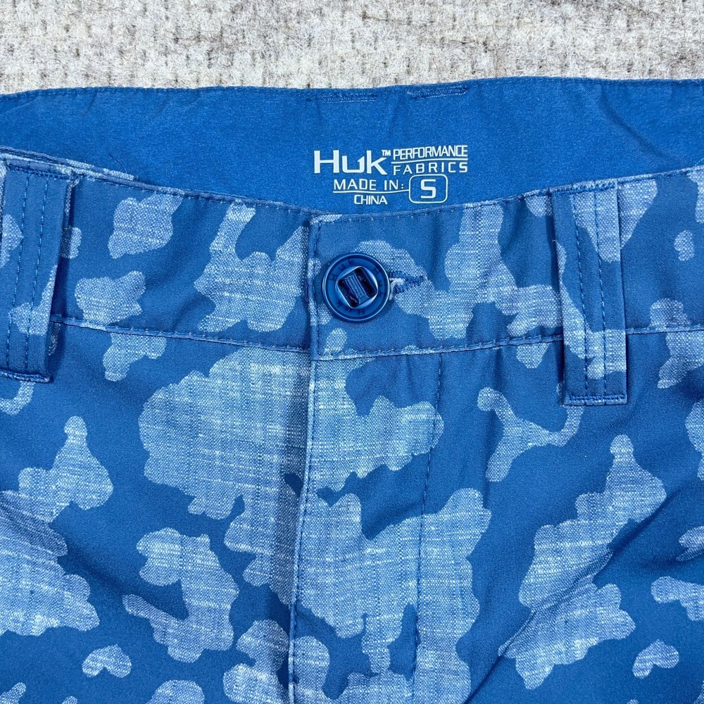 Huk Shorts Men Small Blue Camo Chino Performance Hiking 6" Inseam Fishing - Picture 3 of 14